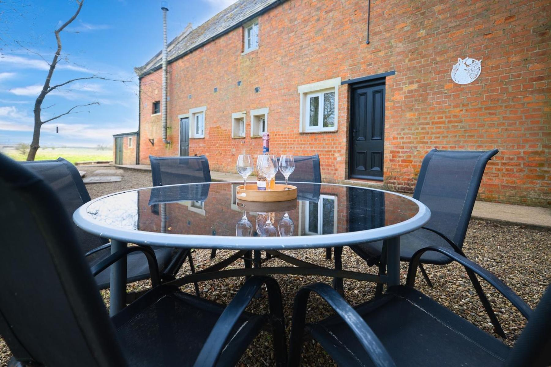 Enholmes Coach House Villa Kingston upon Hull Exterior photo